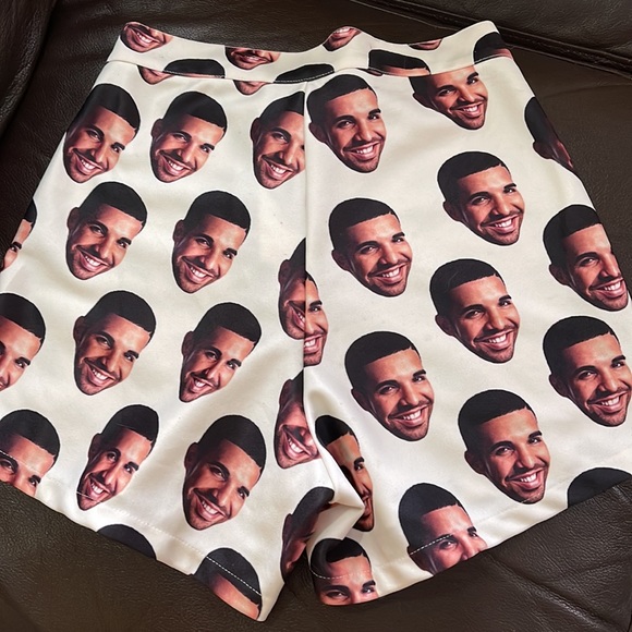 Drake head shorts by Mighty.com - Picture 2 of 7